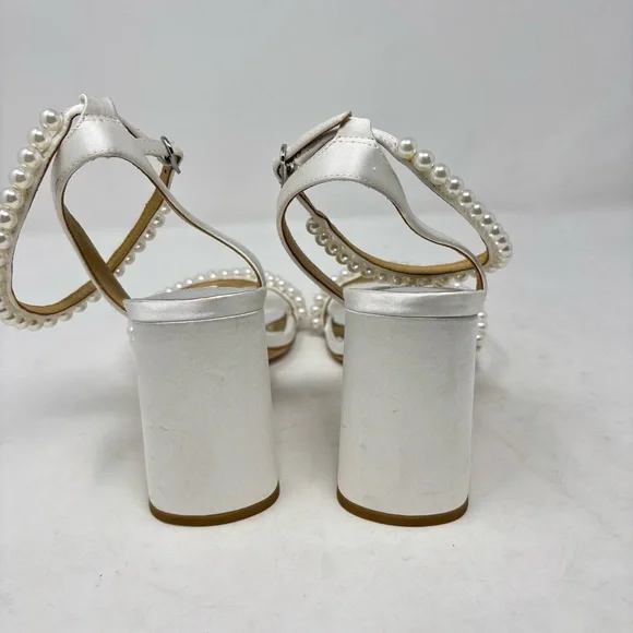 Badgley Mischka Fiesty White Satin Pearl Block Heels Size 9 Bridal Wedding